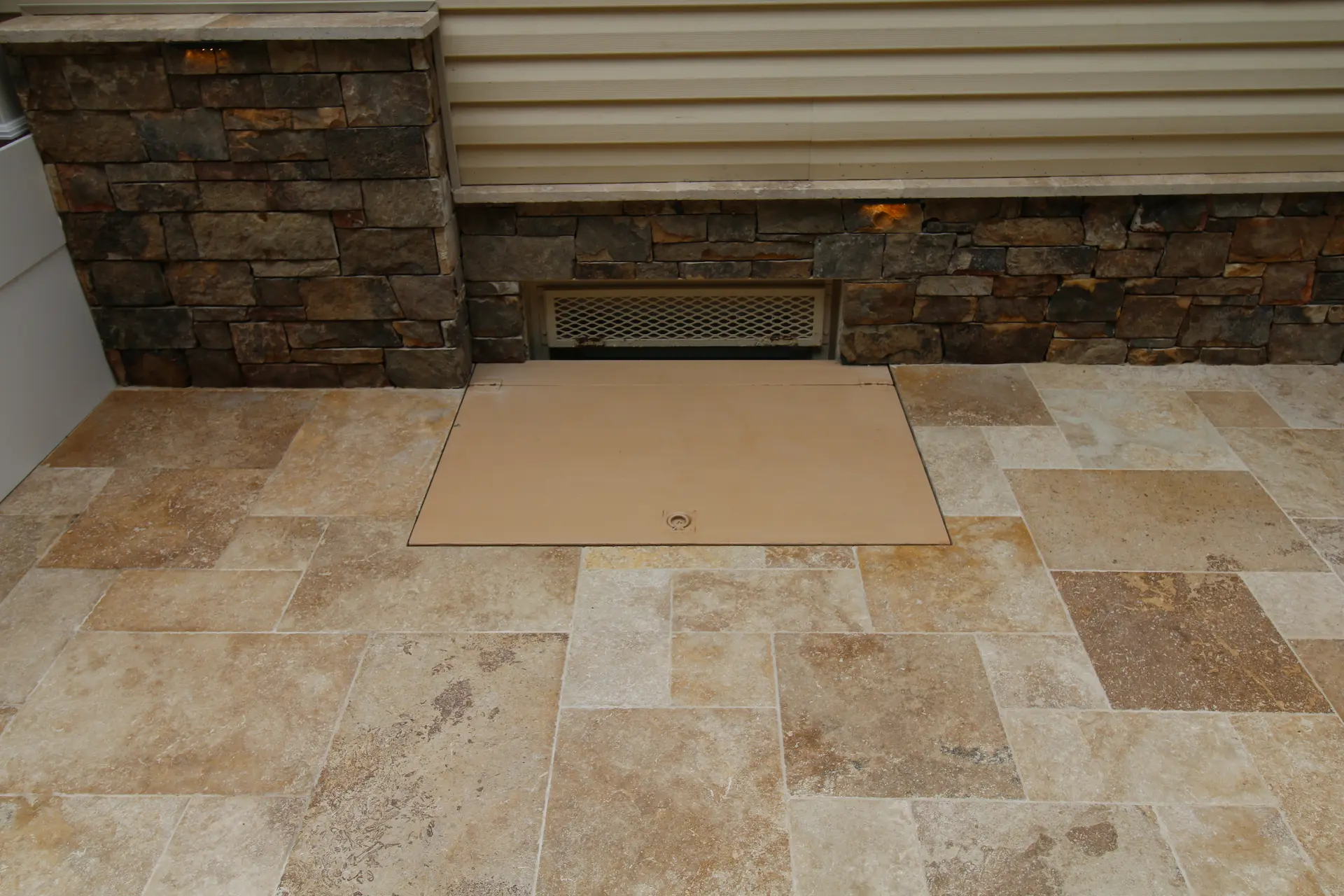 Stone Veneer House Siding and Masonry